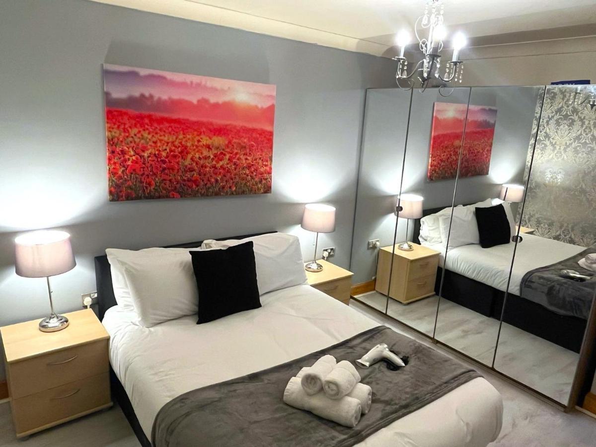 Elegant 2 Bedroom Chalet เอดินบะระ ภายนอก รูปภาพ