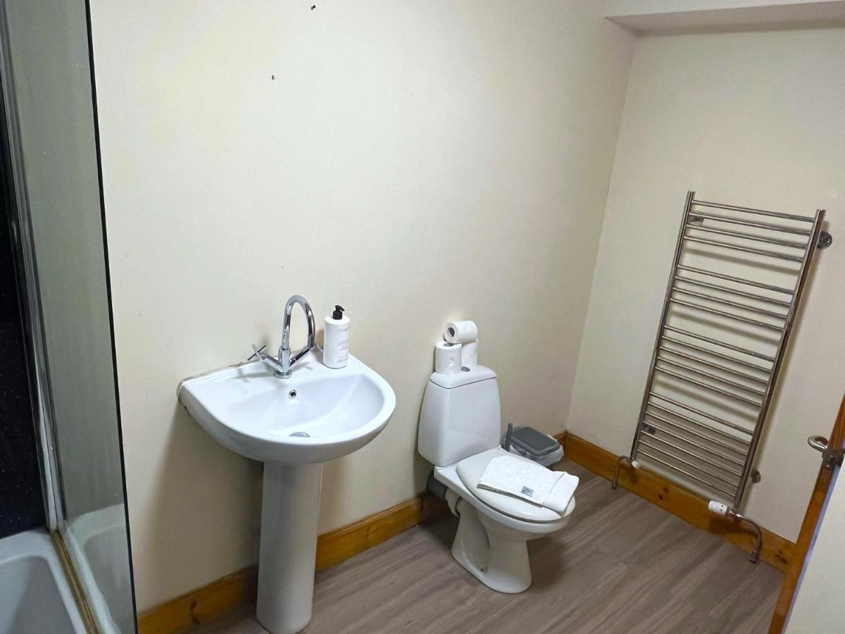 Elegant 2 Bedroom Chalet เอดินบะระ ภายนอก รูปภาพ
